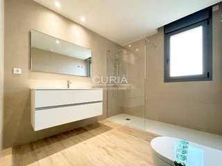 Ático en venta en Joc de la Bola - Camps d'Esports - Ciutat Jardí - Montcada en Lleida