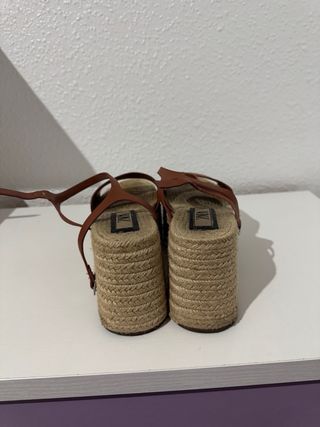 Sandalias Zara esparto marrón
