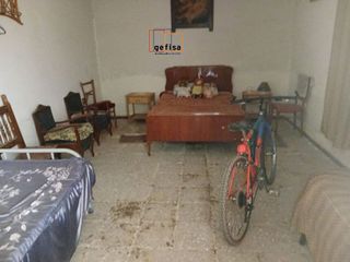 Casa adosada en venta en Valdepeñas