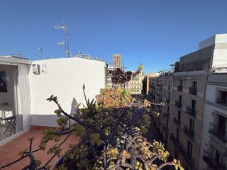 Ático en venta en El Raval en Barcelona