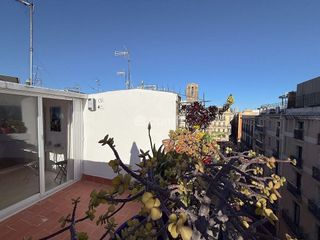 Ático en venta en El Raval en Barcelona