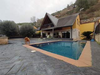 Chalet en venta en Vallirana