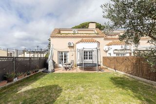 Casa adosada en venta en Sant Vicenç de Montalt