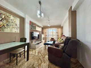 Piso en venta en Parque Victoria Eugenia en Málaga