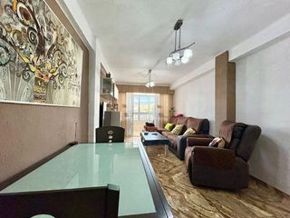 Piso en venta en Parque Victoria Eugenia en Málaga