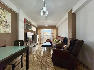 Piso en venta en Parque Victoria Eugenia en Málaga