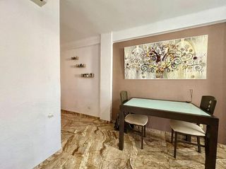 Piso en venta en Parque Victoria Eugenia en Málaga