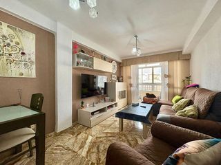 Piso en venta en Parque Victoria Eugenia en Málaga