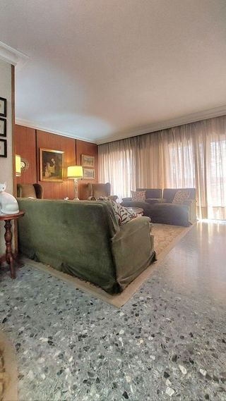 Piso en venta en Triana Casco Antiguo en Sevilla