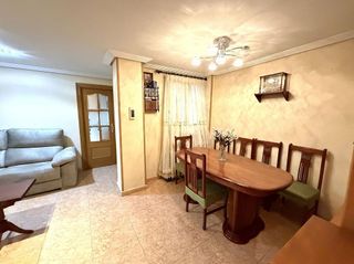 Piso en venta en Los Ángeles en Alicante