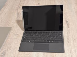 Microsoft Surface Pro 5 - Teclado y Lápiz