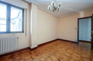 Piso en venta en Numancia - San Fernando en Santander