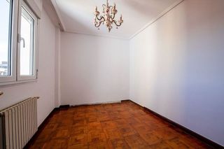 Piso en venta en Numancia - San Fernando en Santander