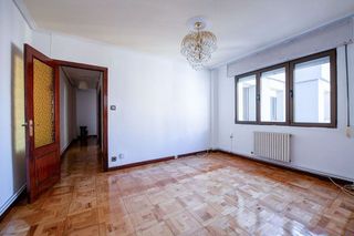 Piso en venta en Numancia - San Fernando en Santander