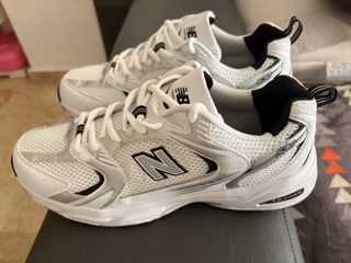 New Balance 530 Plata y Blanco