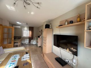 Casa adosada en venta en Gójar