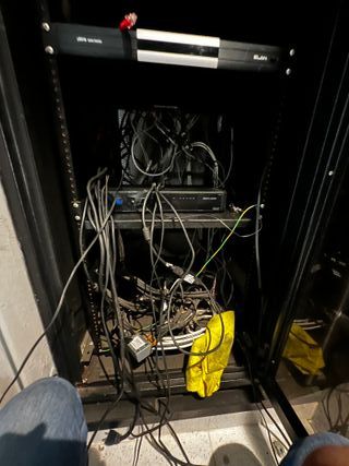 Servicios eléctricos y electrónicos