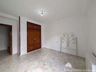 Chalet en venta en Linares