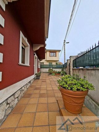 Chalet en venta en Valdenoja - La Pereda en Santander