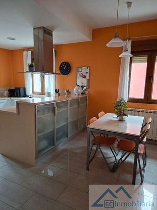 Chalet en venta en Valdenoja - La Pereda en Santander