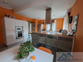 Chalet en venta en Valdenoja - La Pereda en Santander