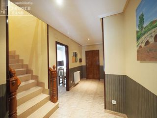 Casa adosada en venta en Tomelloso
