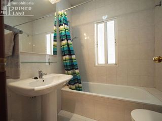 Casa adosada en venta en Tomelloso