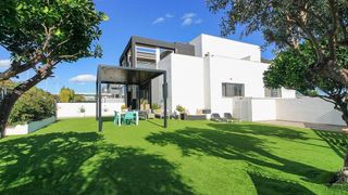 Casa adosada en venta en Nueva Torrevieja - Aguas Nuevas en Torrevieja