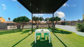 Casa adosada en venta en Nueva Torrevieja - Aguas Nuevas en Torrevieja
