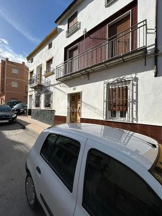 Casa adosada en venta en Torre del Campo