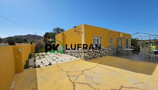 Chalet en venta en Rebolledo en Alicante