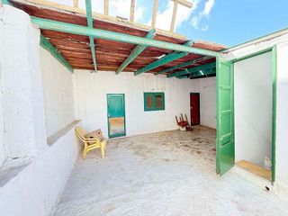 Casa adosada en venta en Centro - La Vega Alta en Arrecife