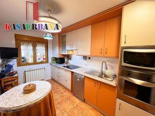 Casa pareada en venta en Las Lomas en Seseña