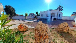 Casa en venta en La Siesta - El Salado - Torreta en Torrevieja