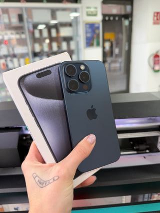 IPHONE 15 PRO 256GB SEMI NUEVO