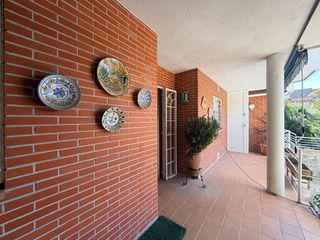 Casa adosada en venta en Pueblo - Urb. Norte en Valdemorillo