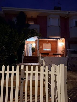 Casa adosada en venta en Pueblo - Urb. Norte en Valdemorillo