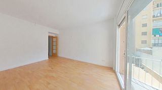 Piso en venta en Porta en Barcelona
