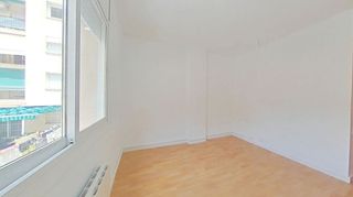 Piso en venta en Porta en Barcelona