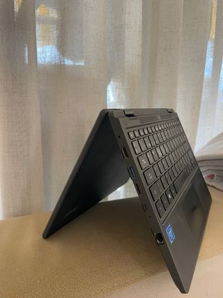 Portátil Acer TravelMate 18 Nero