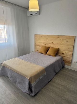 Piso en venta en Parque Victoria Eugenia en Málaga