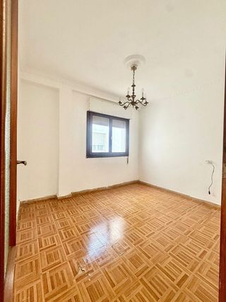 Piso en venta en Laviada en Gijón