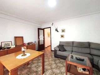 Piso en venta en Campoamor en Alicante