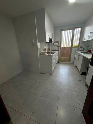 Piso en venta en Valdezarza en Madrid