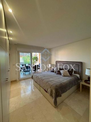 Piso en venta en Los Naranjos - Las Brisas en Marbella