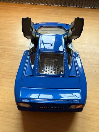 Bugatti EB110 Modelo Coleccionista 1/18