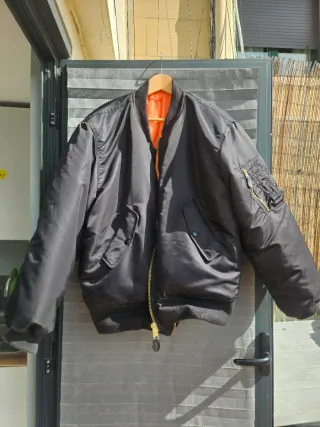 Chaqueta Bomber Negra Reversible Naranja