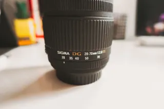 Objetivo Sigma 28-70mm f/2.8 EX DG