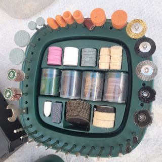 Dremel Inalámbrico con Accesorios