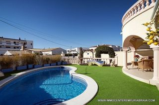 Casa en venta en Empuriabrava en Castelló d´Empúries